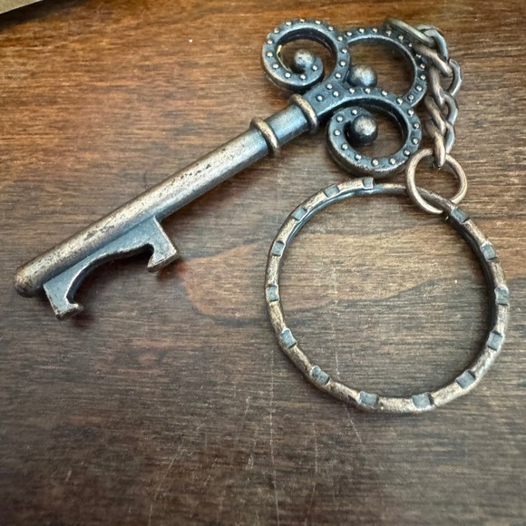 Bottle Opener Key Chain Decorative Skeleton Key Rustic Barware Keychain - Picture 3 of 4